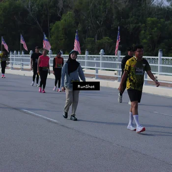 Runner Photo 7184850