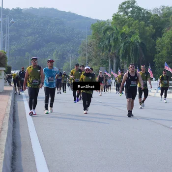 Runner Photo 7184923