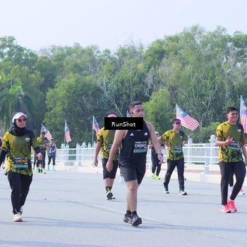 Runner Photo 7185053