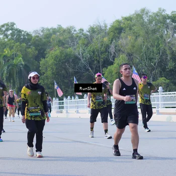 Runner Photo 7185063