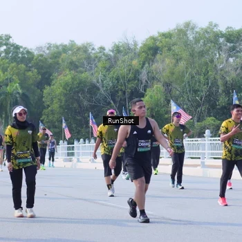 Runner Photo 7185126