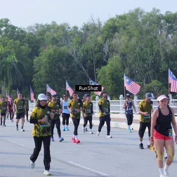 Runner Photo 7185375