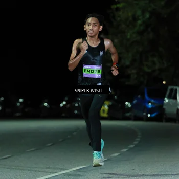 Runner Photo 7185395