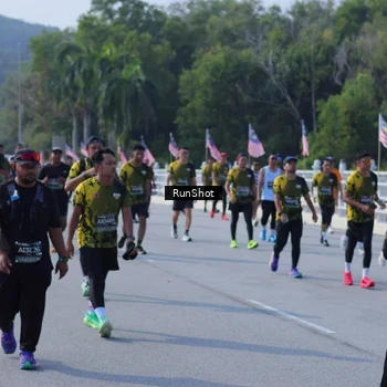 Runner Photo 7185432