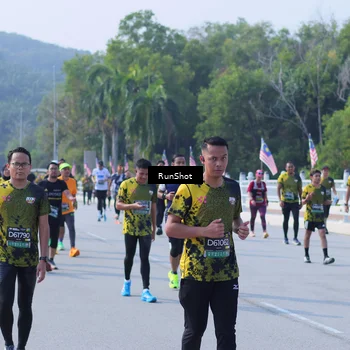 Runner Photo 7185591