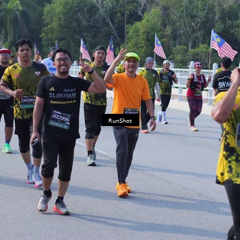 Runner Photo 7185660