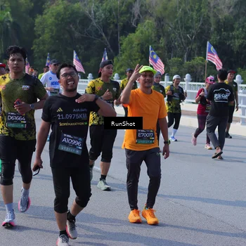Runner Photo 7185662