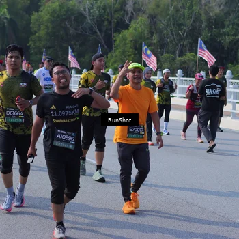 Runner Photo 7185665