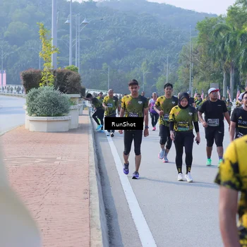 Runner Photo 7185676