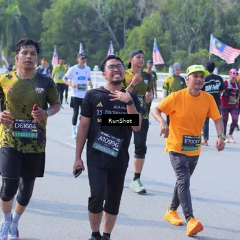 Runner Photo 7185678