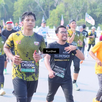 Runner Photo 7185692