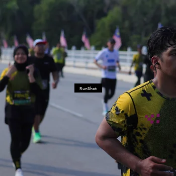 Runner Photo 7185699