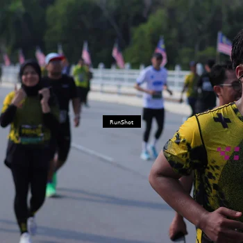 Runner Photo 7185704