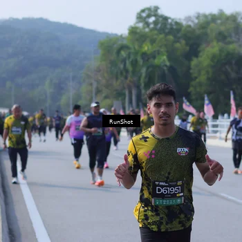 Runner Photo 7185739