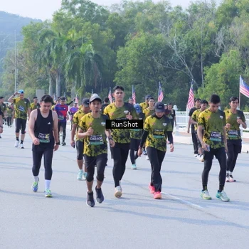 Runner Photo 7185931