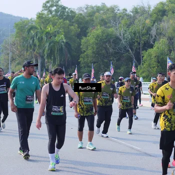 Runner Photo 7185976