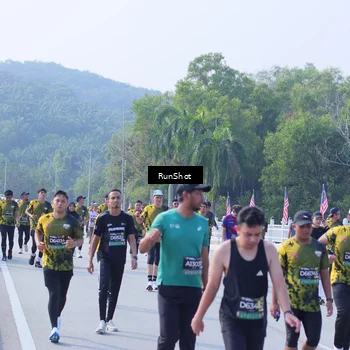 Runner Photo 7185991