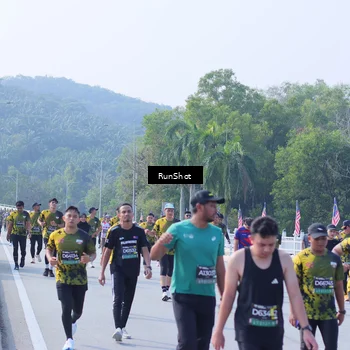 Runner Photo 7185999