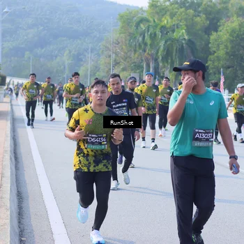 Runner Photo 7186040