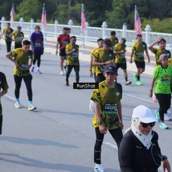 Runner Photo 7186660