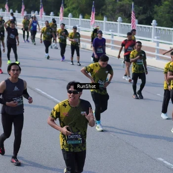 Runner Photo 7186680