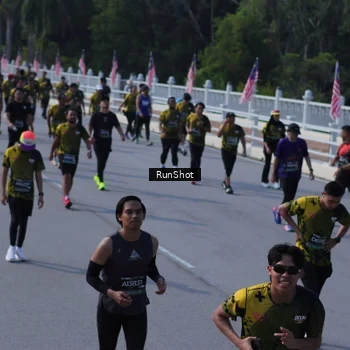 Runner Photo 7186709