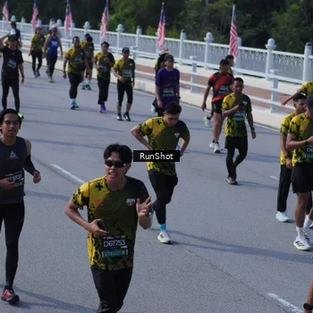 Runner Photo 7186732