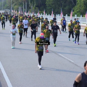 Runner Photo 7186755