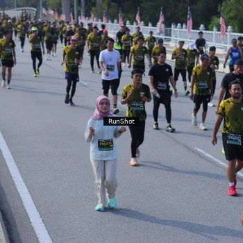 Runner Photo 7186842