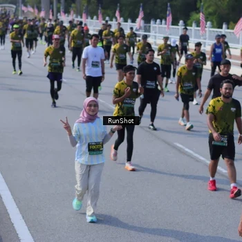 Runner Photo 7186844