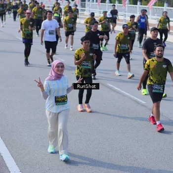 Runner Photo 7186870