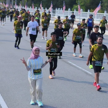 Runner Photo 7186879
