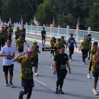 Runner Photo 7186965