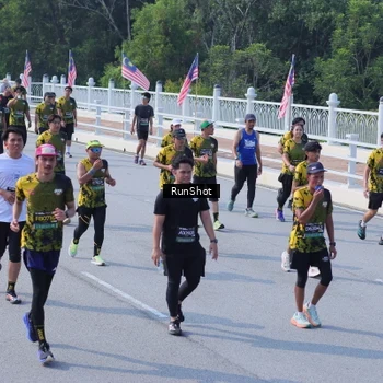Runner Photo 7186971