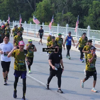 Runner Photo 7186978