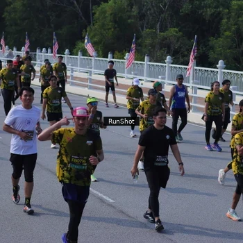 Runner Photo 7186986