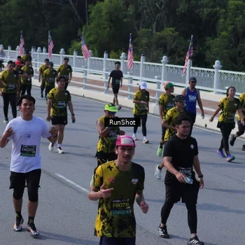 Runner Photo 7186998
