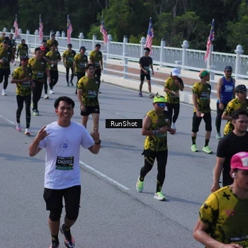 Runner Photo 7187049