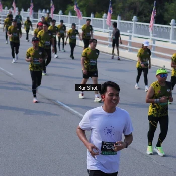 Runner Photo 7187050