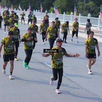 Runner Photo 7187126