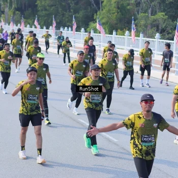 Runner Photo 7187137