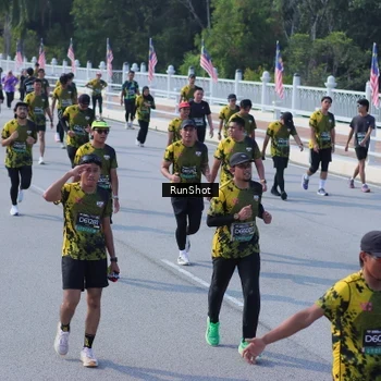 Runner Photo 7187142