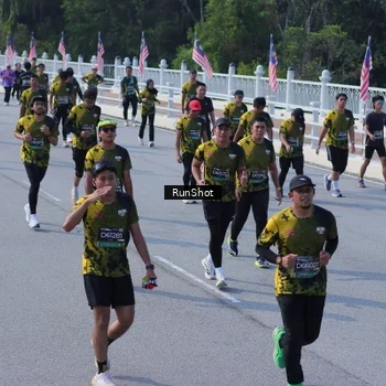 Runner Photo 7187155