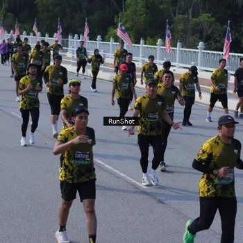 Runner Photo 7187163