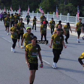 Runner Photo 7187167