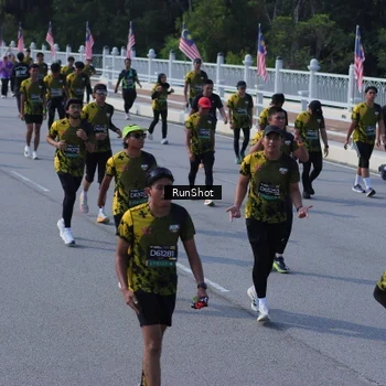 Runner Photo 7187190