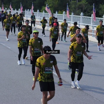 Runner Photo 7187191
