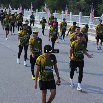 Runner Photo 7187196