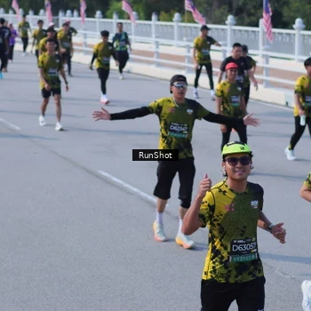 Runner Photo 7187256