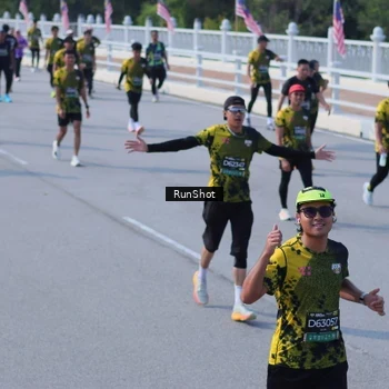 Runner Photo 7187258